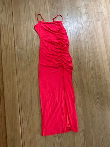 Maxi abito increspato rosa