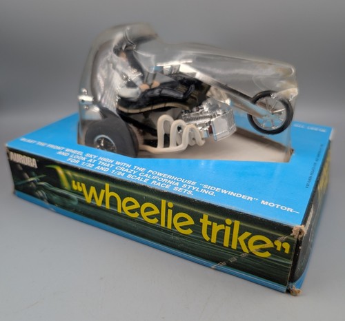 Aurora wheelie trike nos - nos, slot