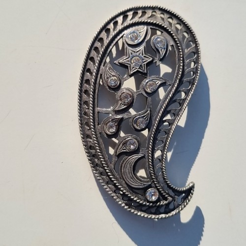 Spilla peltro con diamanti - in,
