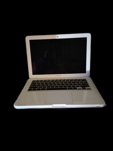 Macbook fine 2009 - fine,