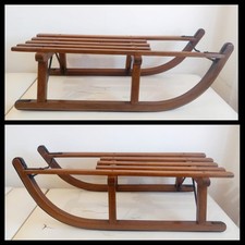 Vecchio Slittino In Legno