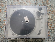 Technics SL-Q3 Turntable