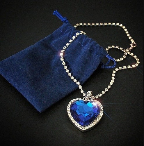 Collana con ciondolo cristallo