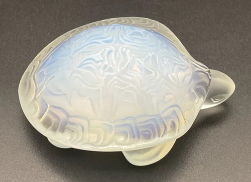 Lalique opalescent art glass - lalique,