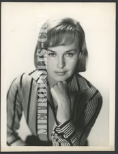 Ritratto di IRASEMA DILIAN timbro dello studio ELDA LUXARDO e FRANCO ALESSI ROMA