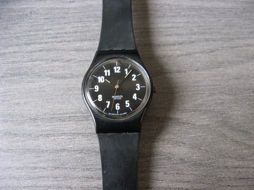 Belle montre swatch noir - montre,