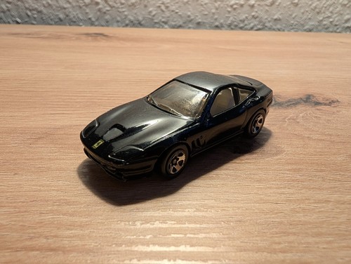 Hot wheels ferrari 550 - hot,
