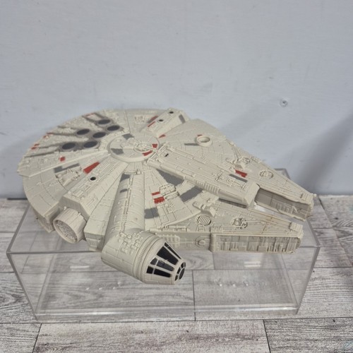 Star wars millenium falcon - -,