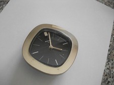 SVEGLIA DA COMODINO SWIZA 8