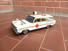 ASC Auto ambulanza in latta