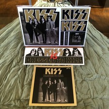 KISS Dressed To Kill Box Set Esclusivo Calamite, Adesivo Paracolpi e Adesivo LP.