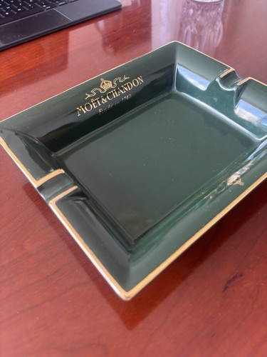 Moet chandon vintage ashtray - moet,