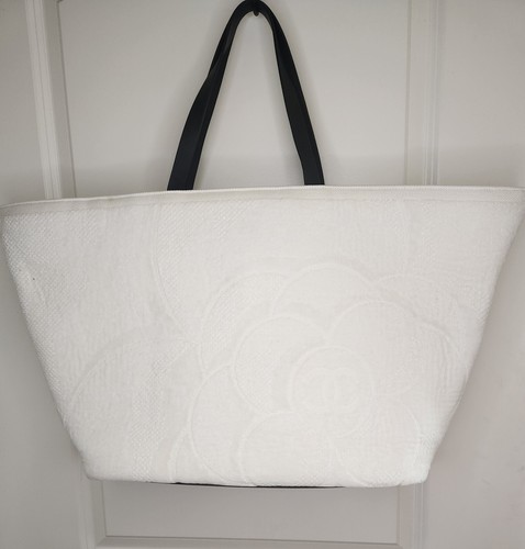 Borsa chanel bianca trapuntata - chanel,