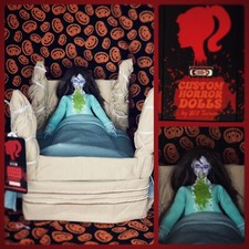 THE EXORCIST Regan MacNeil BAMBOLA HORROR PERSONALIZZATA con letto OOAK 12 pollici figura