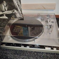 Giradischi Technics SL-3300