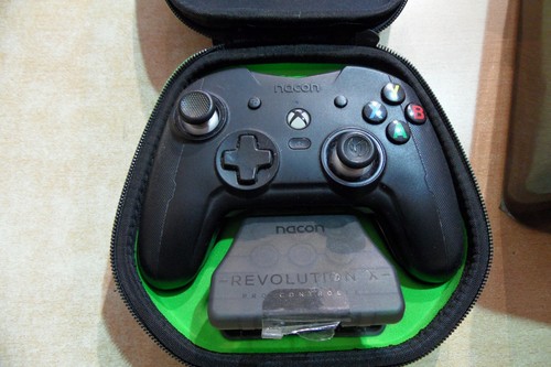 Revolution pro controller - x,