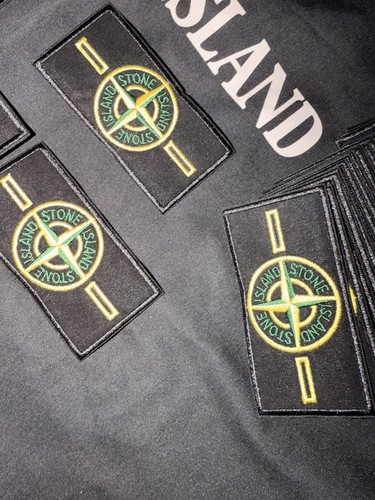 Classic badge stone island - island,
