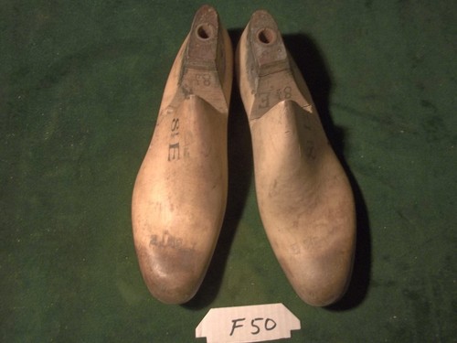 Coppia scarpe industriali