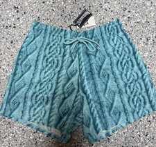 Costume da bagno nuovo con
