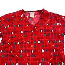 SB Scrubs Top XS Penguins Inverno Scene Alberi Fiocco di Neve Collage Rosso