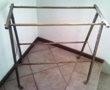 Carrello porta tv originale anni 60, con 2 ripiani e ruote