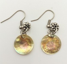 ORECCHINI SOLE SPLENDENTE su dischetto madreperla GIALLA decoupage boho chic.