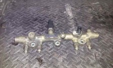0445214010 INJECTOR RAMP /