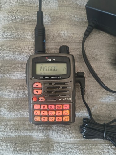 Rtx palmare tribanda icom - rtx,