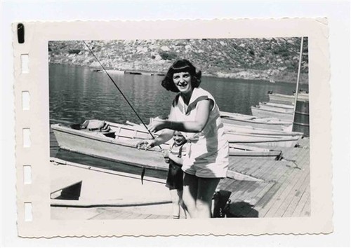 Donna bambina con canna da - bambina,