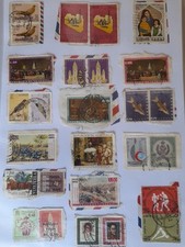 673 francobolli da staccare. Nazioni varie. Raccolte in cartellina multifogli