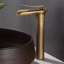 Rubinetto lavabo retrò tutto