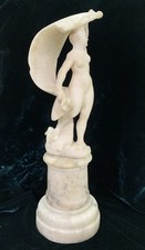 Antica Scultura In Alabastro, Base In Marmo. Neoclassicismo, Mitologia, Vela