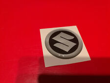 1 Adesivo Resinato Sticker 3D SUZUKI 40 mm Nero Silver