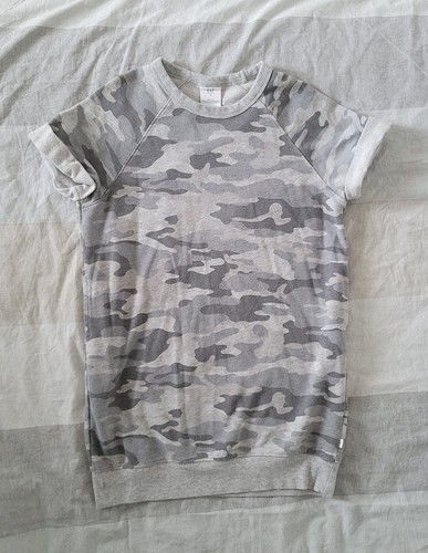 Abito corto camouflage grigio