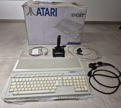 Atari 1040 stf - atari,