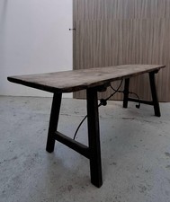 Bellissimo tavolo rustico in