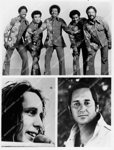 Cantante musicista anni 70 - },