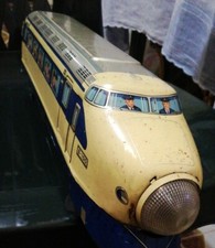 Locomotore in latta  motrice treno giapponese TokaidoB-100 Japan. 