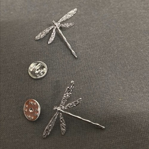 Spille libellula argento