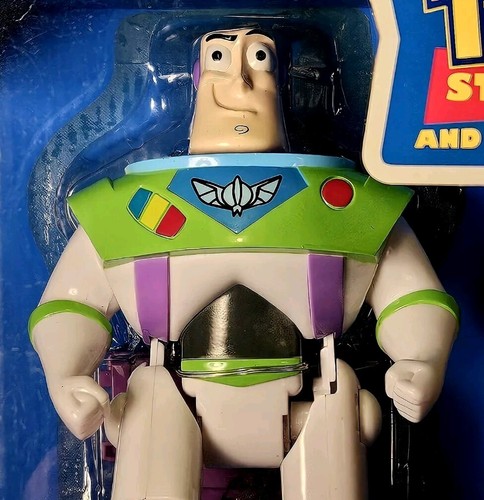 Action figure esclusiva disney - action,
