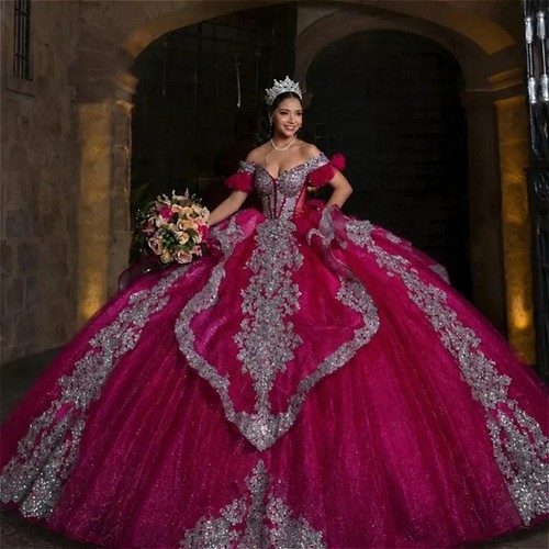 Abito rosa rosso quinceanera