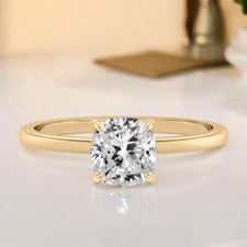 Anello di fidanzamento in oro