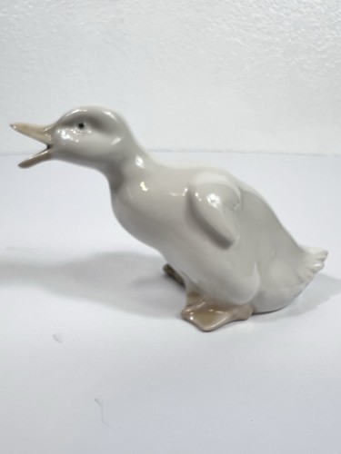 Statuina anatra bianca lucida