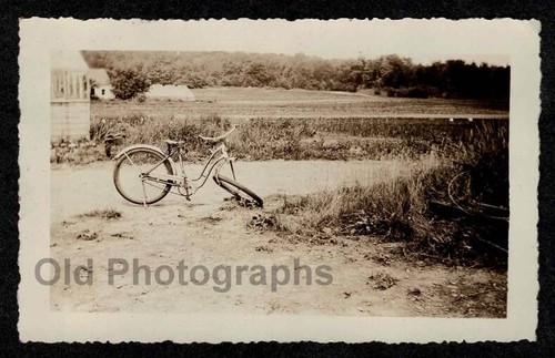 Bicicletta rotta fromt - rotta,
