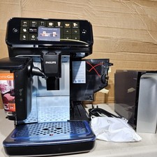 Philips LatteGo Macchina da caffè in grani a tazze serie 5400 EP5446/70