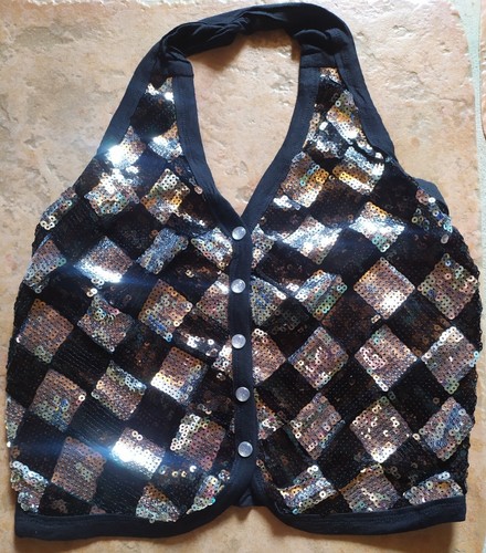 Top nero con paillettes