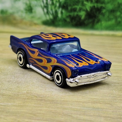 Modellino auto hot - wheels, '57