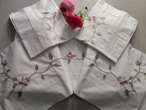 Set completo lenzuola ricamate