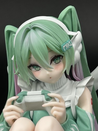 Hatsune miku playing - miku, ver