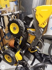 Escavatore trattore giocattolo